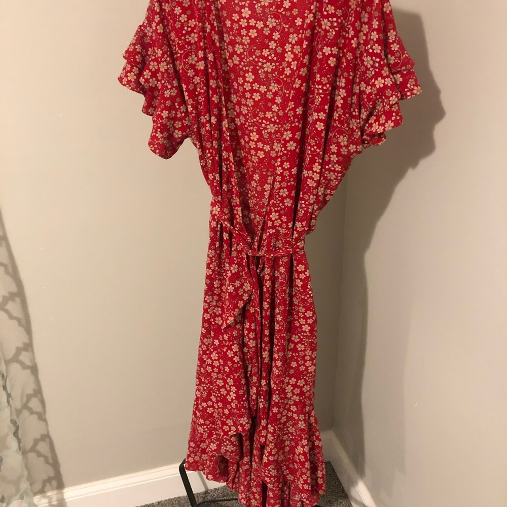 Max studio red floral wrap dress